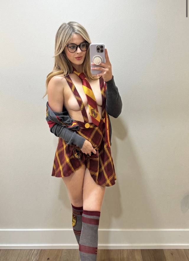 🥵😻 I’m available for incall and outcall service 🥶 - Image 3